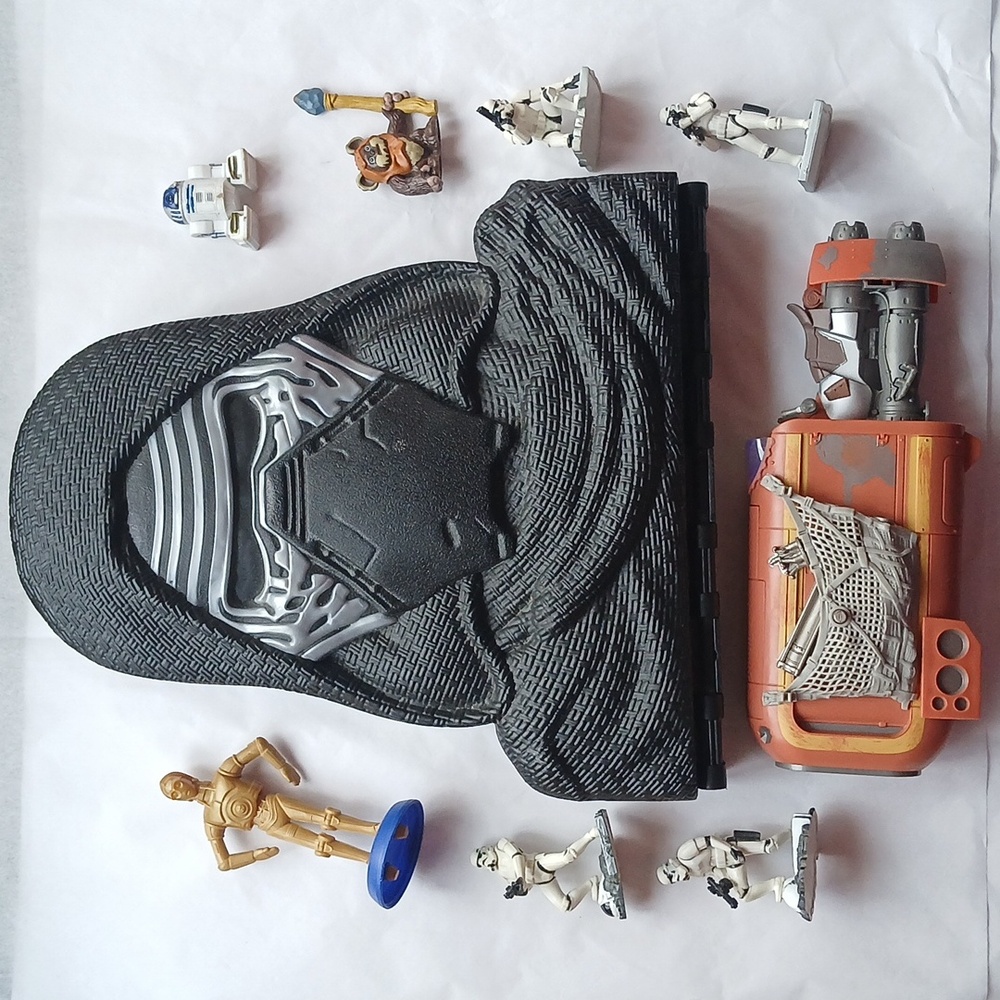 Star Wars Toy Set With Case